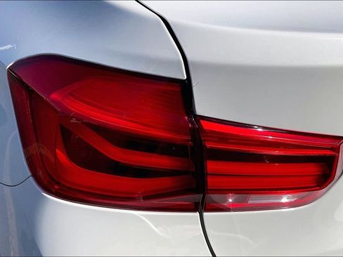 Used 2018 BMW 330i Sedan RWD image 29