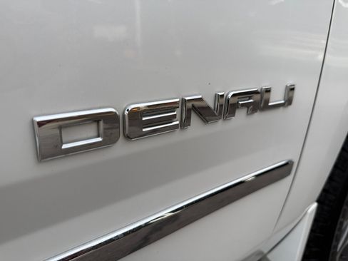 Used 2018 GMC Yukon Denali AWD/4WD image 30