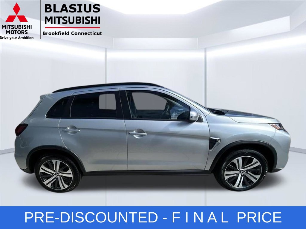 Used 2025 Mitsubishi Outlander Sport SEL AWD/4WD image 1