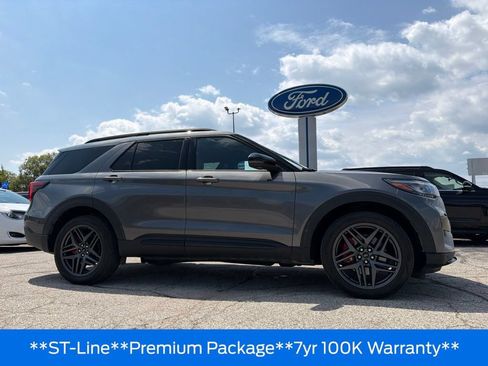 Used 2025 Ford Explorer ST-Line w/ Premium Package AWD/4WD image 4
