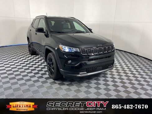 New 2026 Jeep Compass Latitude image 1