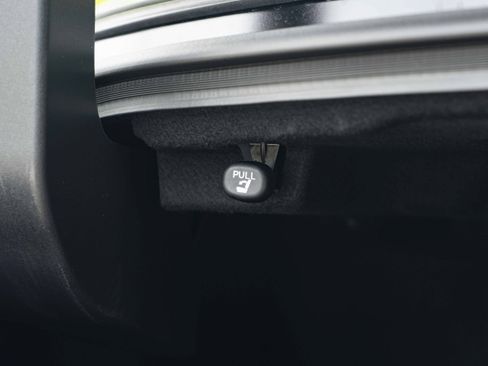 Used 2026 Toyota Crown AWD/4WD image 42