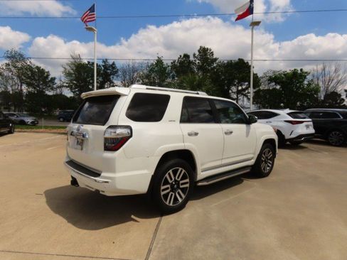 Used 2016 Toyota 4Runner Limited image 9