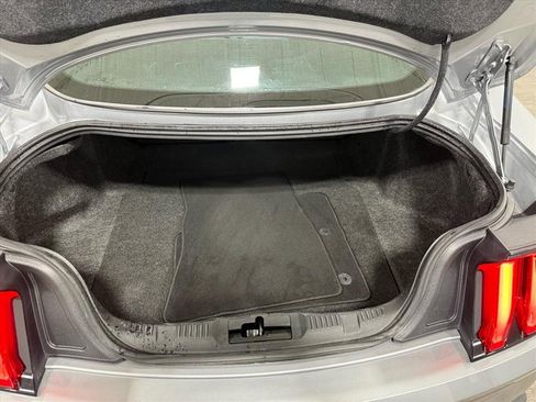 Used 2022 Ford Mustang EcoBoost image 14