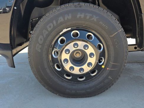 New 2026 RAM 3500 Big Horn AWD/4WD image 19