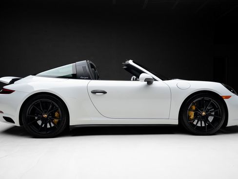 Used 2019 Porsche 911 Targa 4S image 37