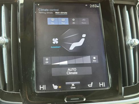 Used 2017 Volvo S90 T5 Momentum w/ Vision Package image 21