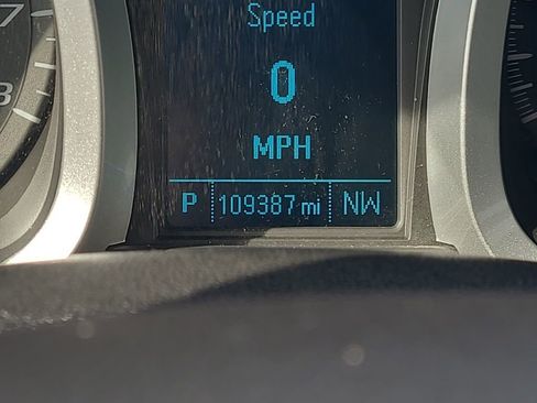 Used 2017 Chevrolet Equinox LT w/ Convenience Package image 20