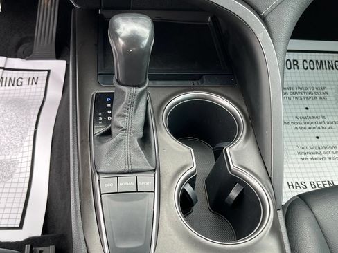 Used 2023 Toyota Camry SE FWD image 18