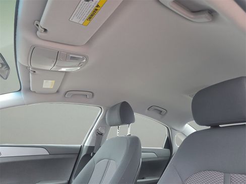 Used 2018 Hyundai Sonata SE image 12