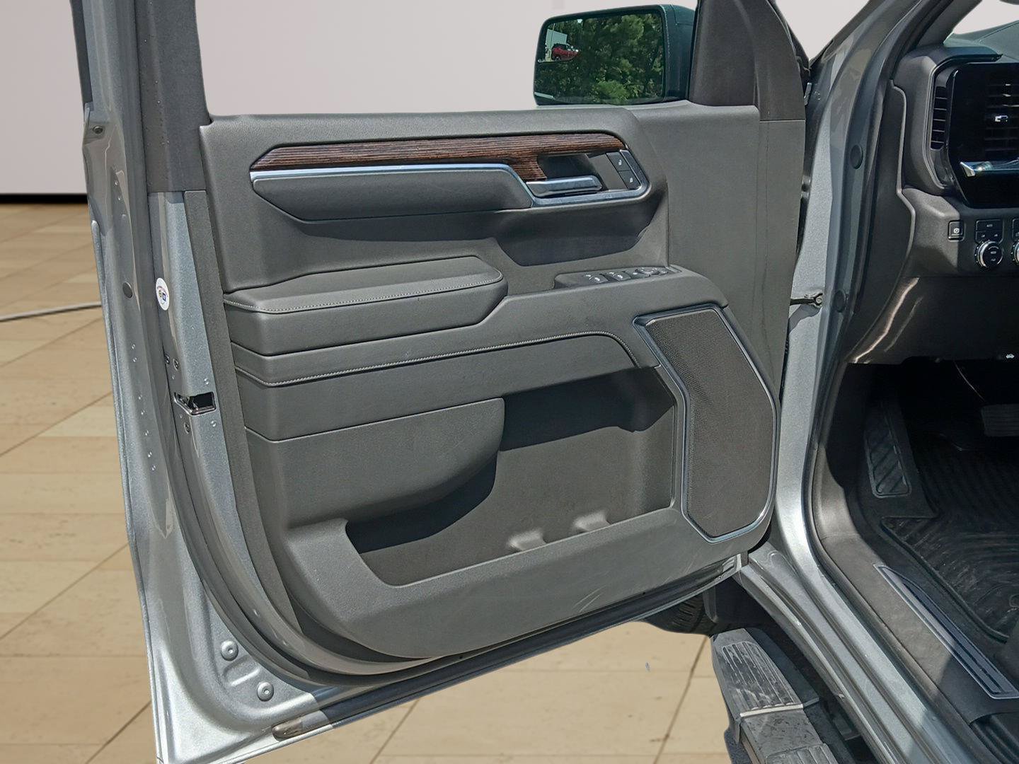 Used 2024 GMC Sierra 1500 Elevation AWD/4WD image 15
