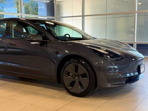 Used 2023 Tesla Model 3 Standard Range RWD image 5