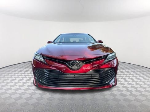 Used 2018 Toyota Camry LE w/ Convenience Package FWD image 2