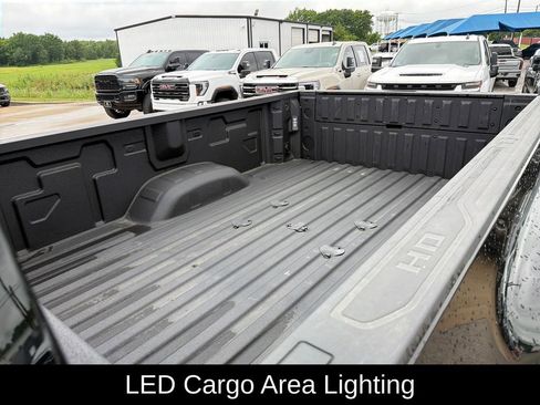 Used 2026 GMC Sierra 3500 Denali w/ Denali Reserve Package AWD/4WD image 4