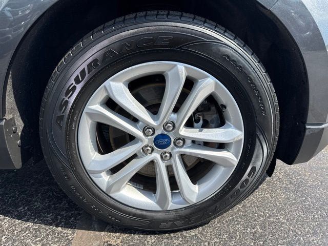 Used 2020 Ford Edge SEL w/ Cold Weather Package AWD/4WD image 31