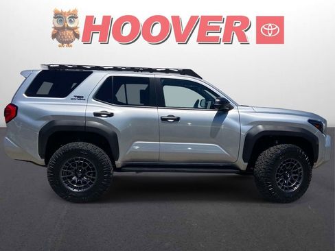 Used 2025 Toyota 4Runner TRD Sport Premium AWD/4WD image 2