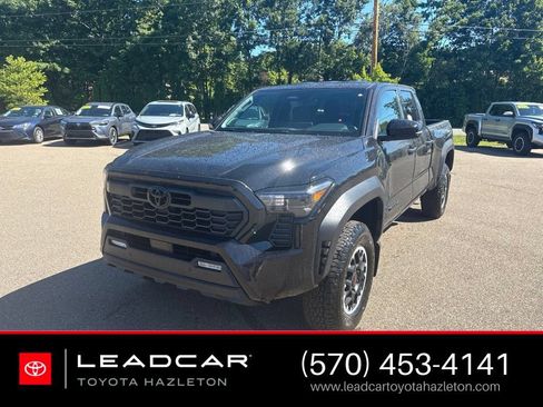 Used 2026 Toyota Tacoma TRD Off-Road w/ TRD Off Road Upgrade Package AWD/4WD image 1