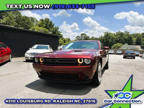Used 2017 Dodge Challenger SXT w/ Super Sport Group (SS/T) image 5