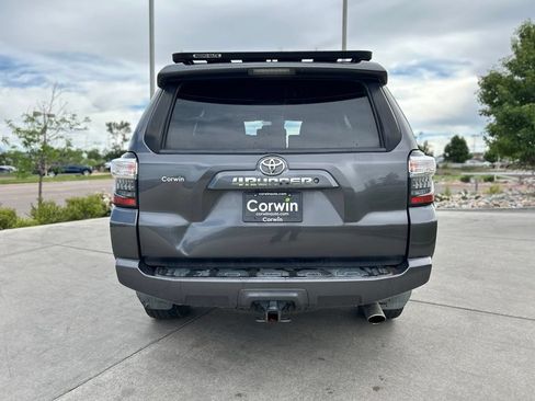 Used 2020 Toyota 4Runner SR5 AWD/4WD image 7