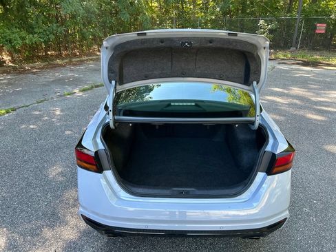 Used 2024 Nissan Altima 2.5 SR FWD image 30