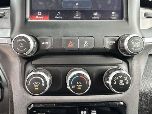 Used 2024 RAM 2500 Big Horn AWD/4WD image 20