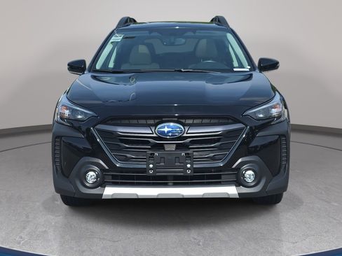 Used 2025 Subaru Outback Limited AWD/4WD image 2