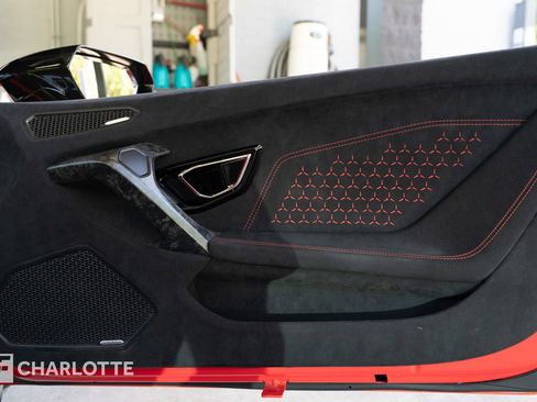 Used 2018 Lamborghini Huracan Performante image 30