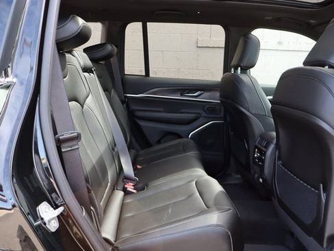 New 2025 Jeep Grand Cherokee Limited 4xe image 34