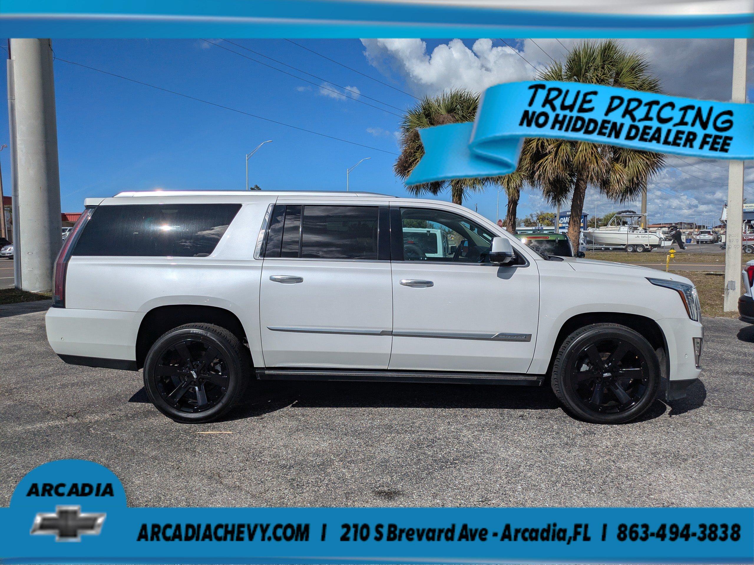 Used 2020 Cadillac Escalade ESV Premium Luxury AWD/4WD image 3