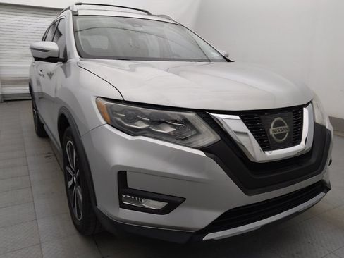 Used 2017 Nissan Rogue SL w/ SL Premium Package FWD image 13