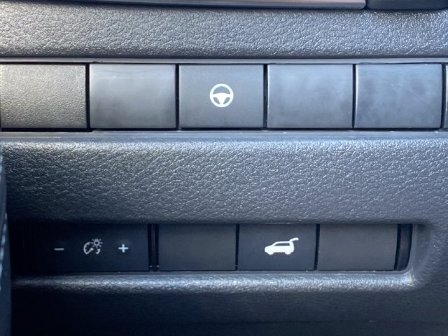 Used 2021 Nissan Rogue SV w/ Premium Package AWD/4WD image 14