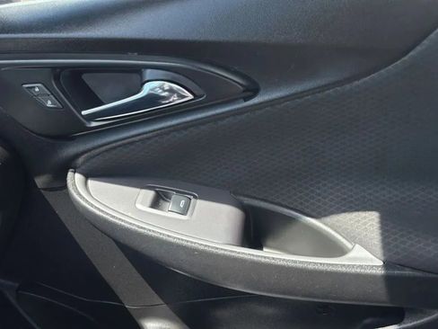 Used 2019 Chevrolet Malibu LS FWD image 19