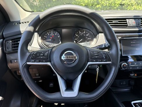 Used 2019 Nissan Rogue Sport S FWD image 14