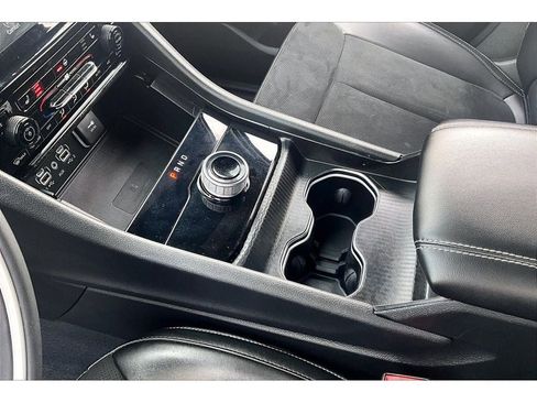 Used 2024 Jeep Grand Cherokee L Laredo AWD/4WD image 15
