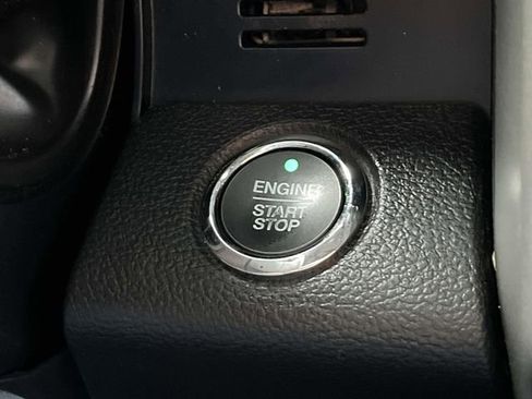 Used 2019 Ford F250 Lariat w/ Lariat Ultimate Package AWD/4WD image 33