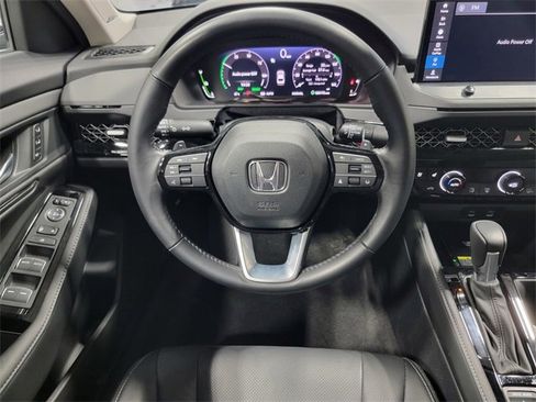 Certified 2024 Honda Accord Touring image 24