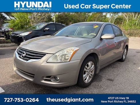 Used 2012 Nissan Altima 2.5 S w/ 20th Anniversary Pkg image 1