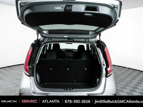 Used 2025 Kia Soul LX FWD image 27