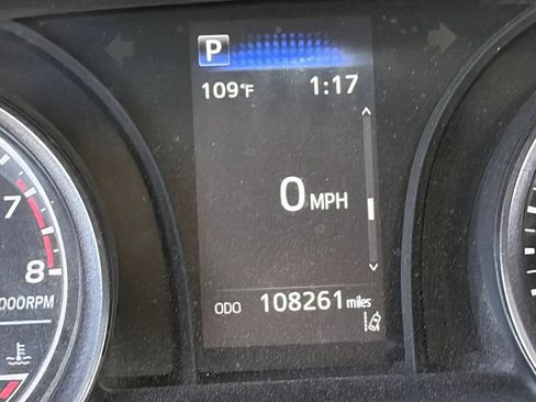 Used 2022 Toyota Camry SE FWD image 10