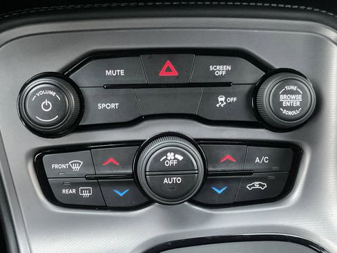 Used 2023 Dodge Challenger SXT w/ Blacktop Package image 13