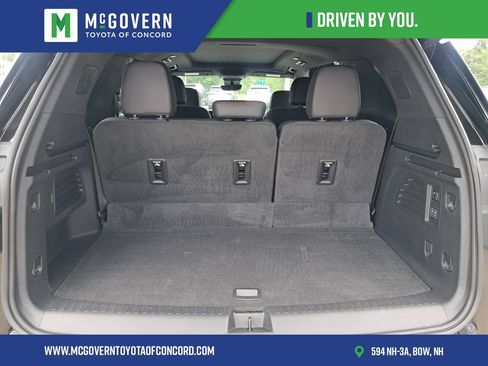 Used 2024 Chevrolet Traverse RS AWD/4WD image 7