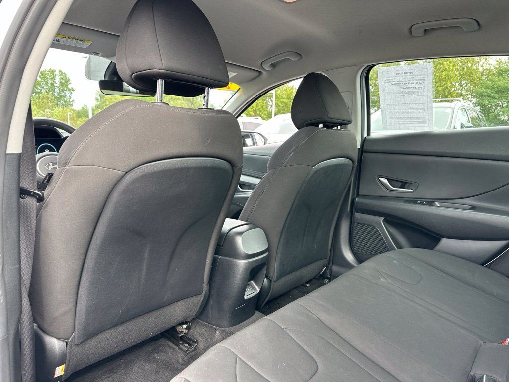 Used 2024 Hyundai Elantra SEL FWD image 34