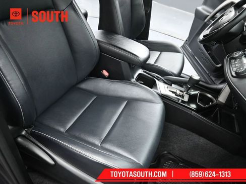 Used 2017 Toyota RAV4 Limited image 27