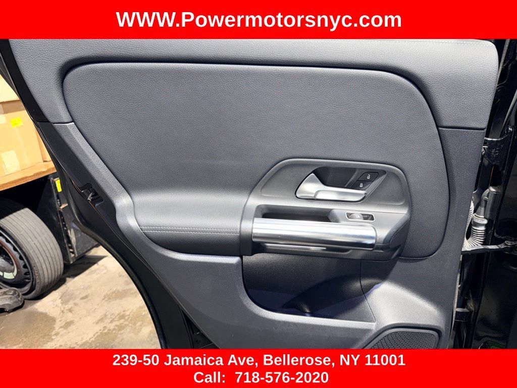 Used 2021 Mercedes-Benz GLA 250 4MATIC w/ Premium Package image 38
