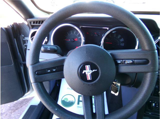 Used 2005 Ford Mustang Premium RWD image 8
