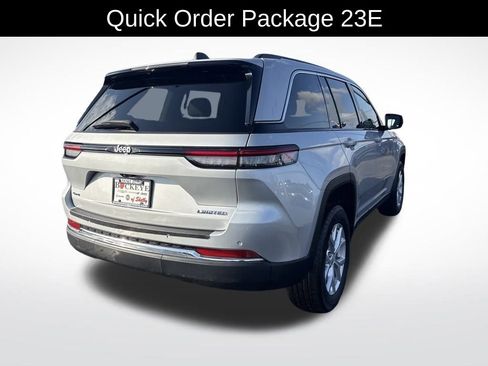 Used 2023 Jeep Grand Cherokee Limited image 3