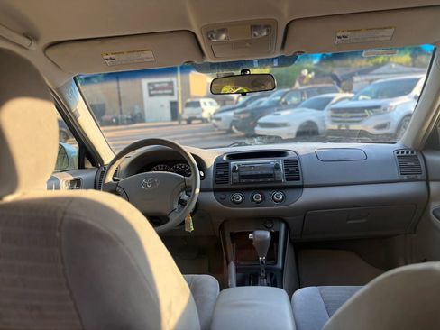 Used 2006 Toyota Camry XLE FWD image 18