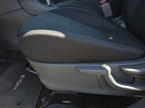 Used 2025 Nissan Kicks Play S image 27