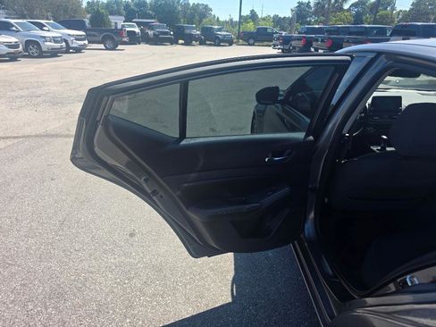 Used 2019 Nissan Altima 2.5 SV AWD/4WD image 8