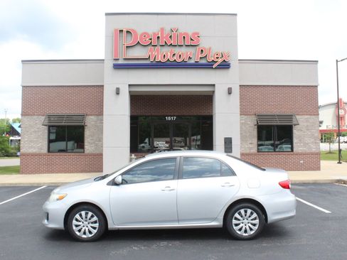 Used 2012 Toyota Corolla LE FWD image 9